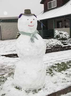 A Journal reader was in the right place at the right time to snap this photo of 'Frosty the Snow Bear' on a tour of Mullis Street