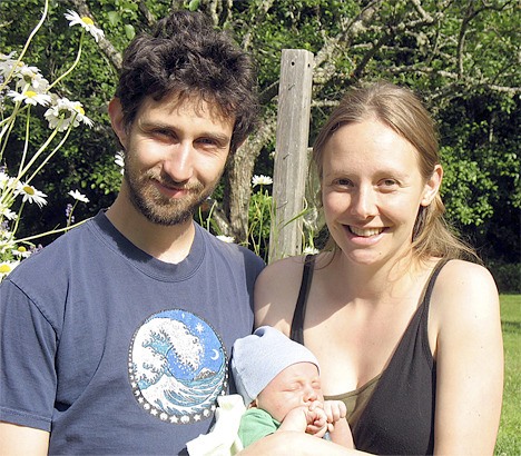 Findlay Maric Smith and his parents