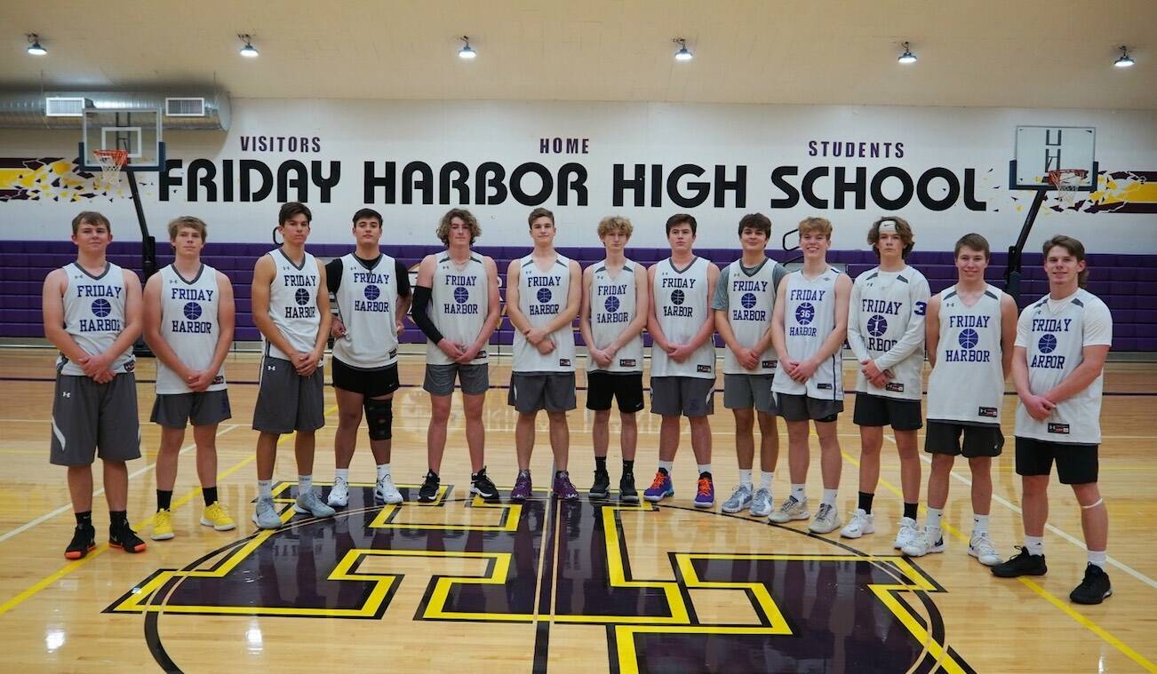 Contributed photo.
Left to right, the boys’ basketball team: Cody Anderson, Jonah Parsons, Graham Learing, Chris Gustafson, Frankie Black, Julian Rich, AJ Rude, Jack Mason, Jack Anderson, Cameron Wilson, Jaxson Waldron, Dylan Roberson, Nathan Posenjak.