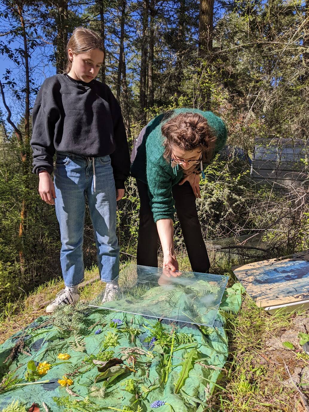 Contributed photo by Alchemy Art Center
Guest instructor Katey Rissi and student prepare cyanotype