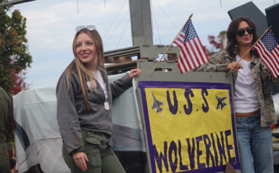 Heather Spaulding \ Staff photo
Seniors on their Top Gun float.