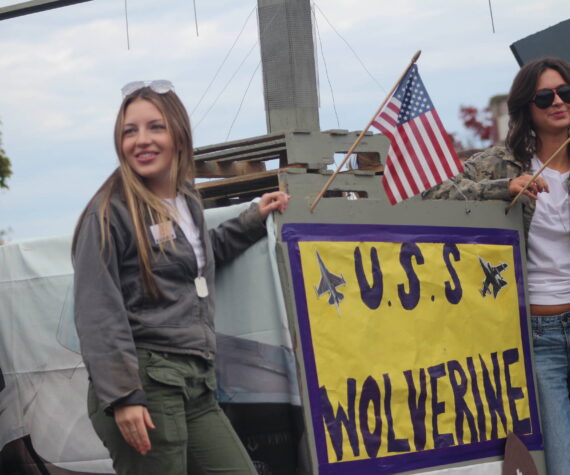 Heather Spaulding \ Staff photo
Seniors on their Top Gun float.